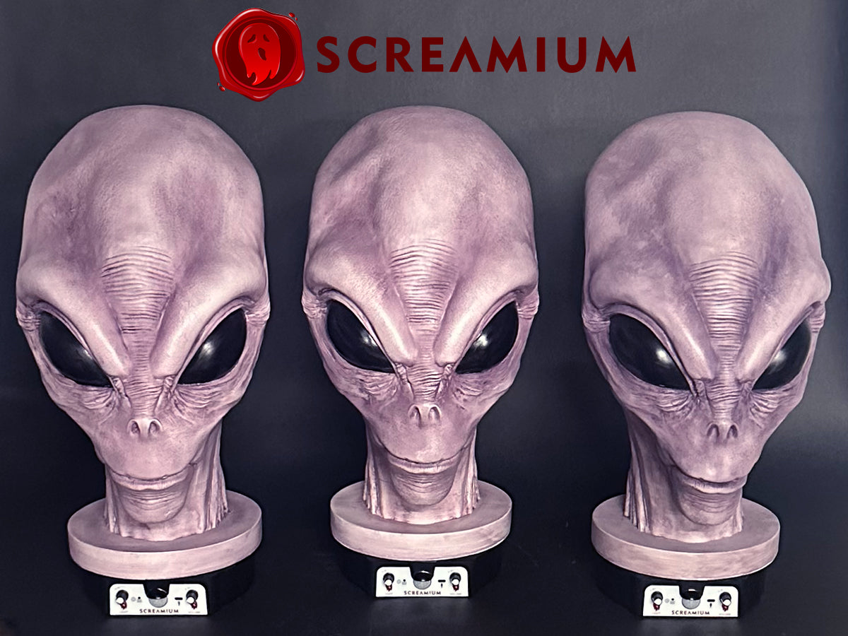 Giant Alien Monster Head Animatronic Lamp Prop 20-Inch-Tall Heavy Duty Polyresin Halloween Decoration