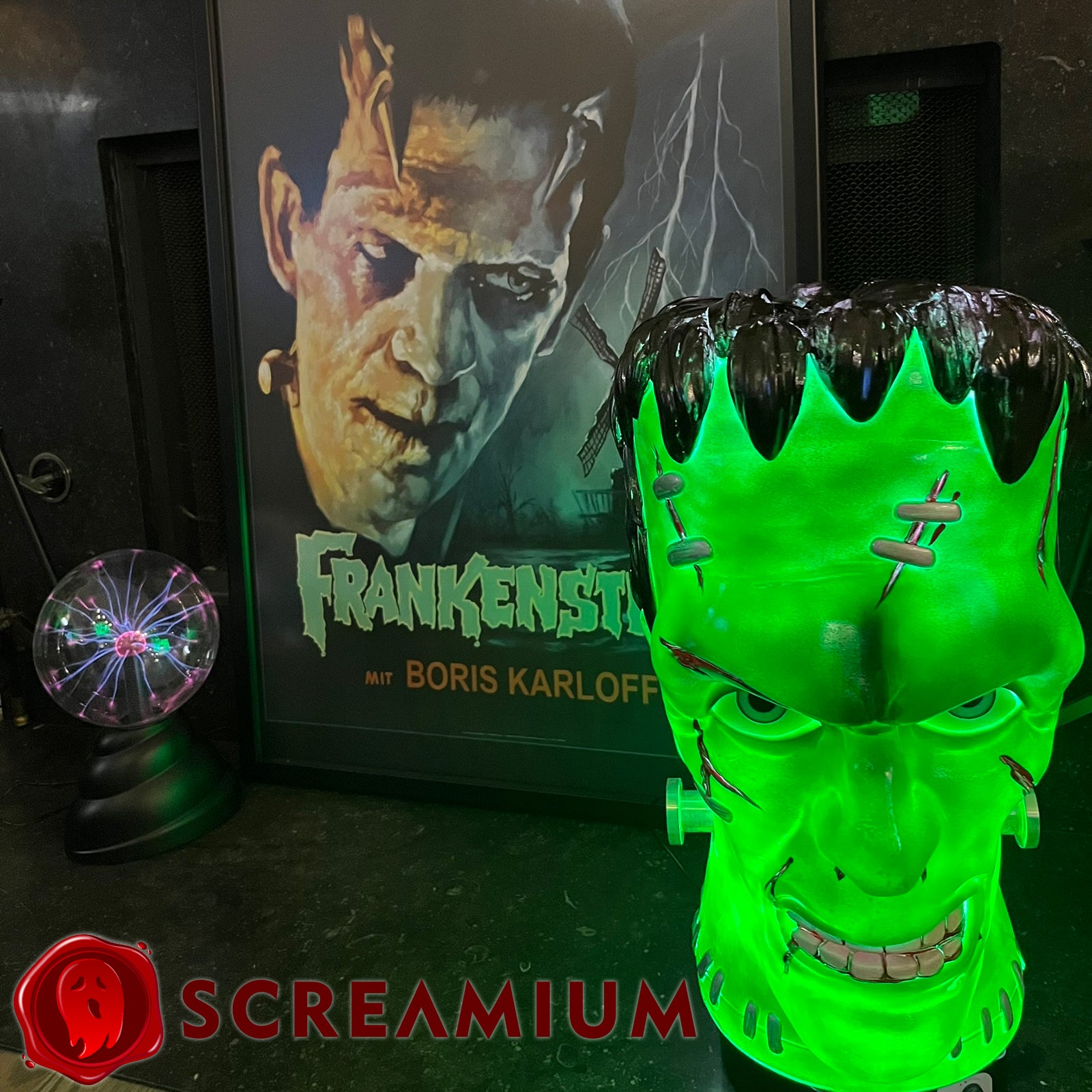 Giant Frankenstein Monster Head Animatronic Lamp Prop 20-Inch-Tall Heavy Duty Polyresin Halloween Decoration