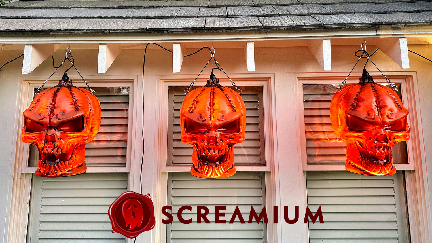 Giant Pumpkin Monster Pendant Lantern Prop 20-Inch-Tall Waterproof Outdoor Halloween Decoration