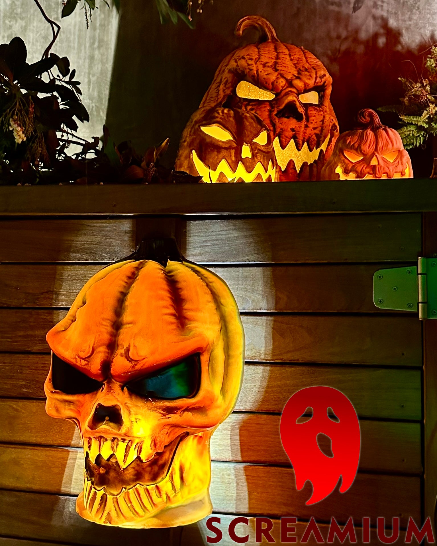 Giant Pumpkin Monster 20-Inch Tall Wall Hanging Light Halloween Decoration