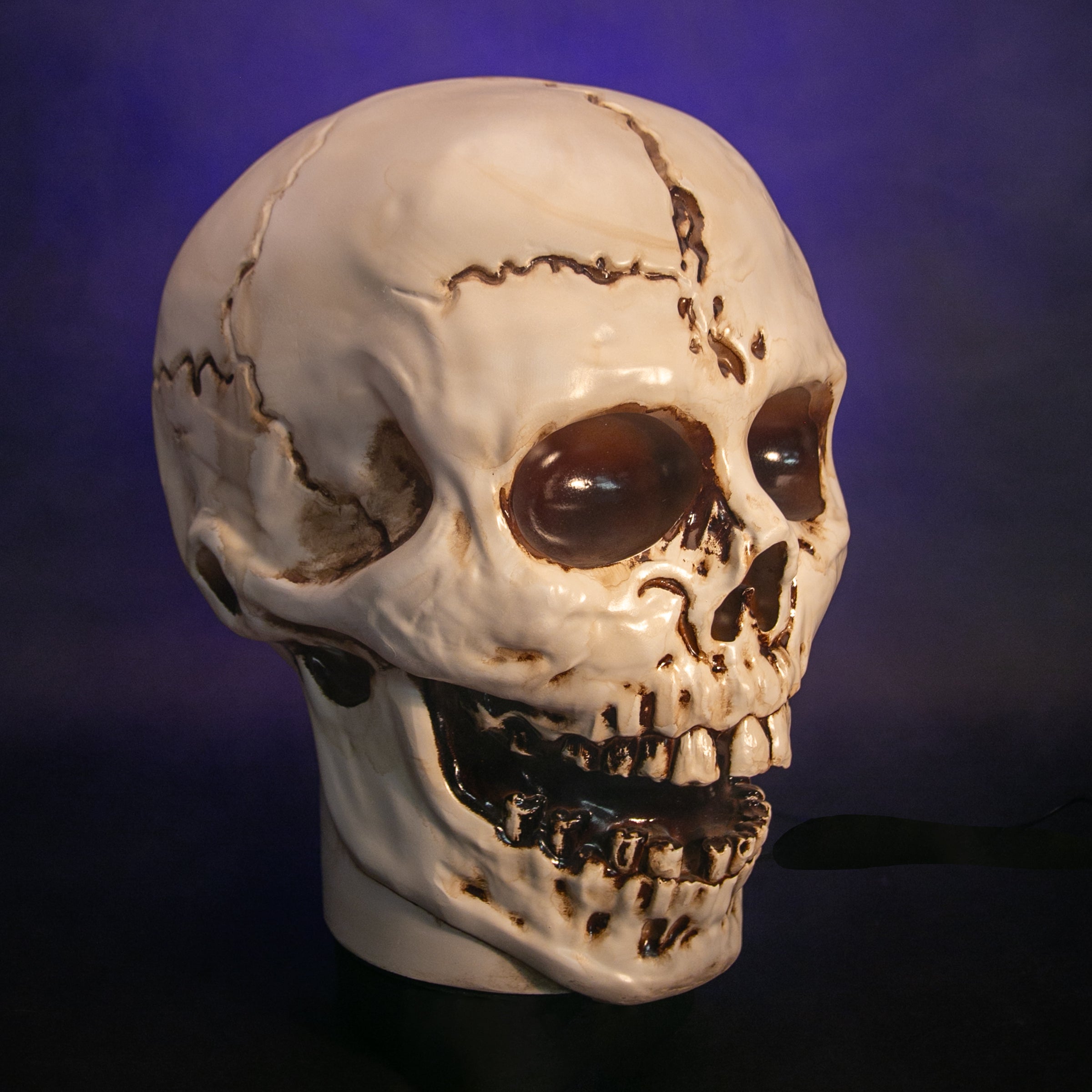 Giant Skeleton Head Translucent Polyresin Sculpture Outdoor Halloween Decoration