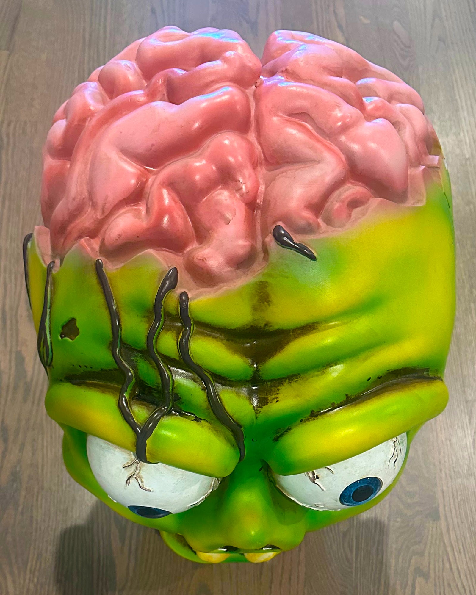 Giant Zombie Head Animatronic Lamp Prop 20-Inch-Tall Heavy Duty Polyresin Halloween Decoration