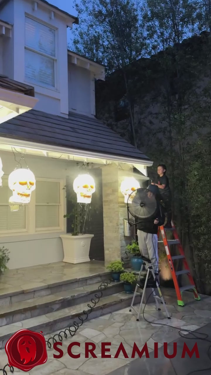 Giant Skull Pendant Lantern Prop 20-Inch-Tall Waterproof Outdoor Halloween Decoration