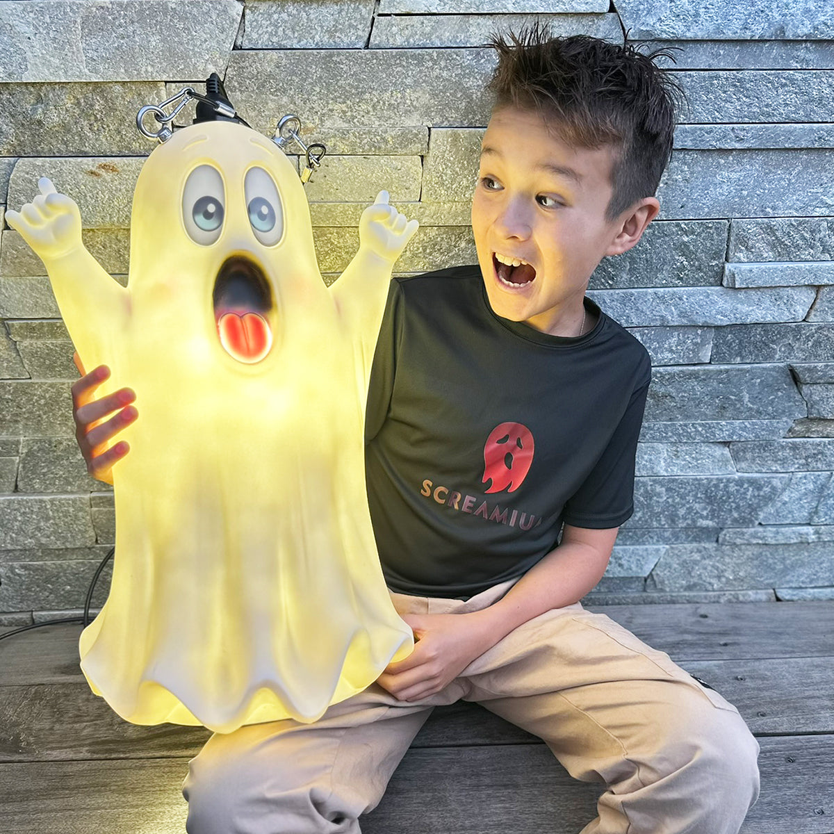 Friendly Ghost Pendant Lantern Prop 20-Inch-Tall Outdoor Halloween Decoration