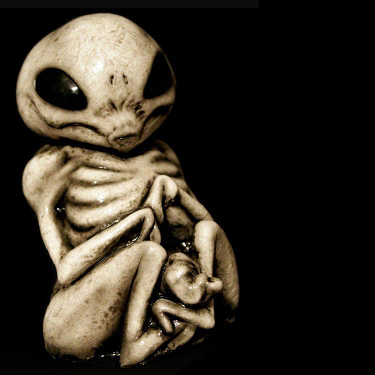 Alien Embryo Halloween Monsters In Formaldehyde Jars : Set of 3 Props