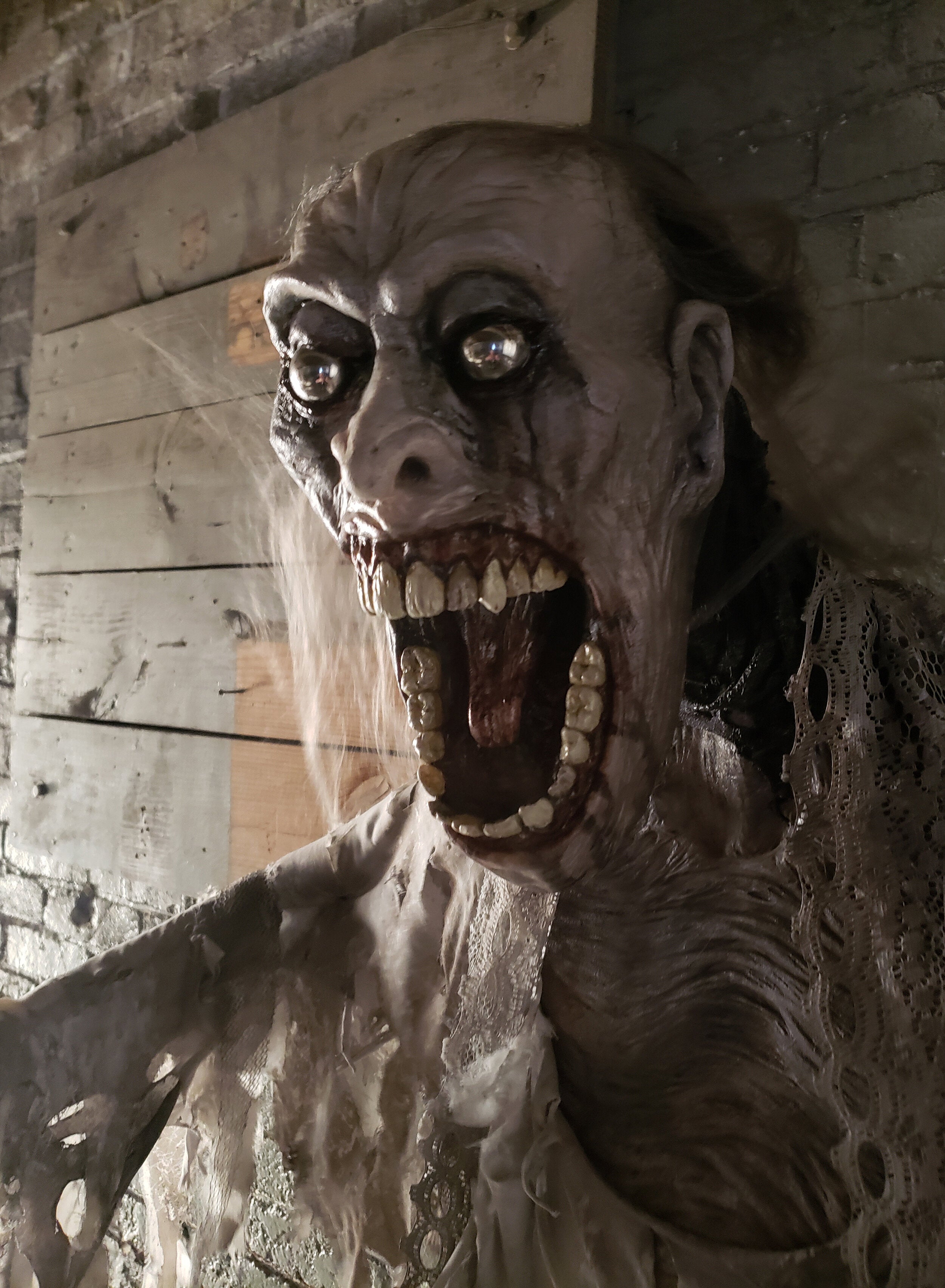 Glow-in-the-Dark Decaying Zombie Ghost Animatronic Prop Monster Halloween Decor : 64-Inches Tall