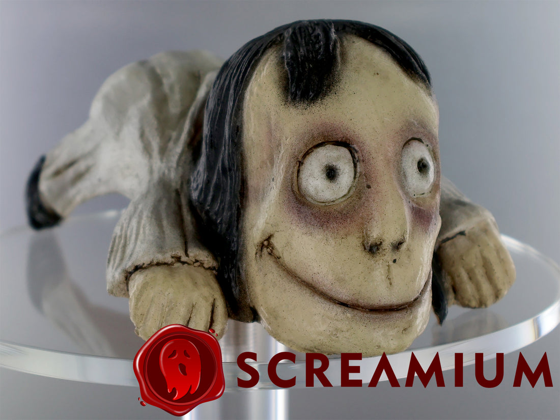 Shoulder Buddy Halloween Accessory - Creepy Doll