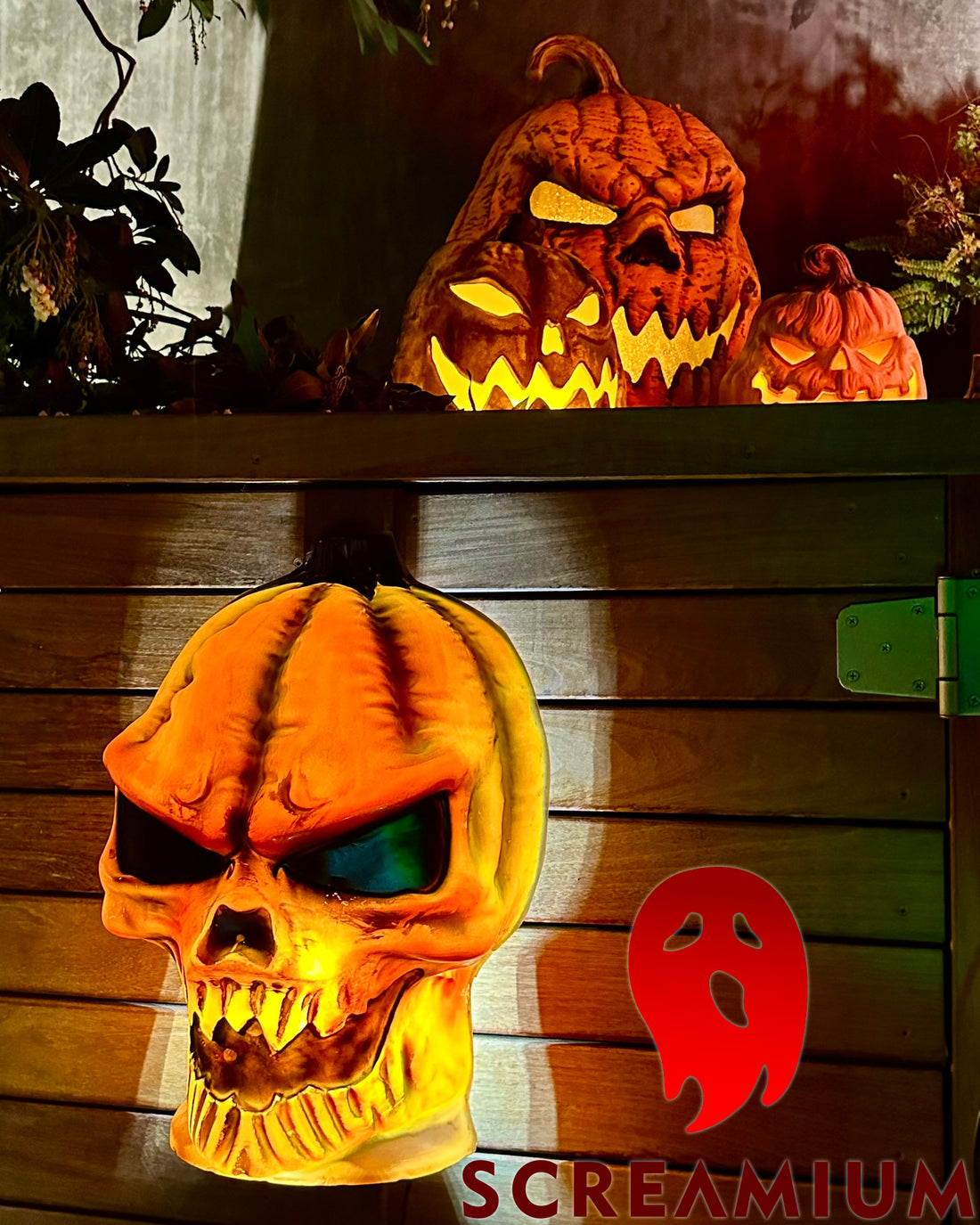 Giant Pumpkin Monster 20-Inch Tall Wall Hanging Halloween Decoration