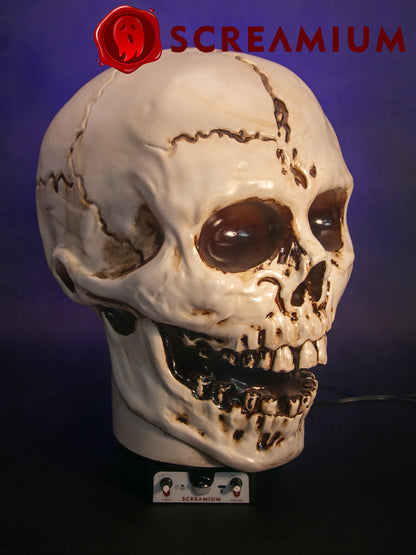 Giant Skull Animatronic Prop 20-Inch-Tall Halloween Decoration