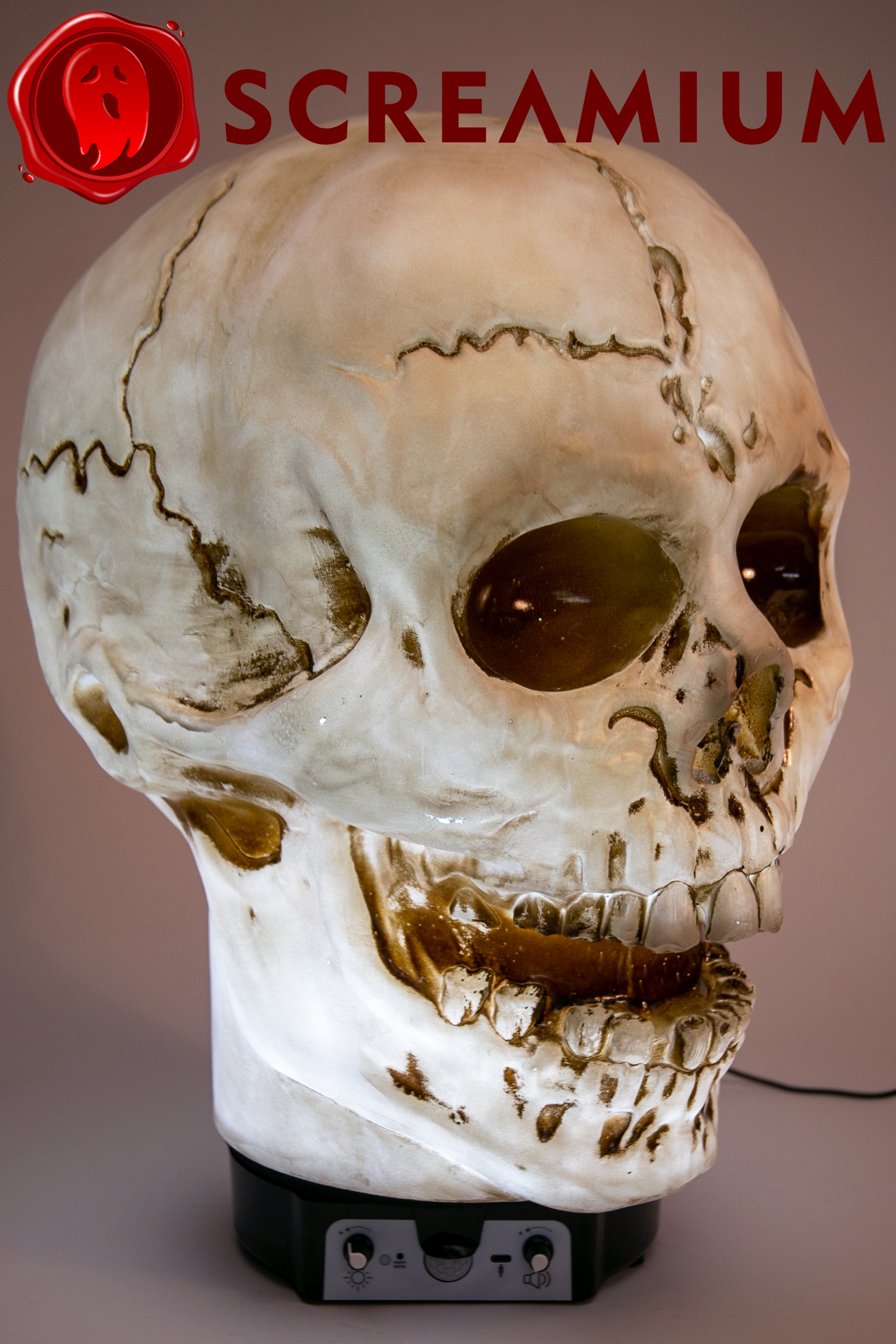 Giant Skull Animatronic Prop 20-Inch-Tall Halloween Decoration