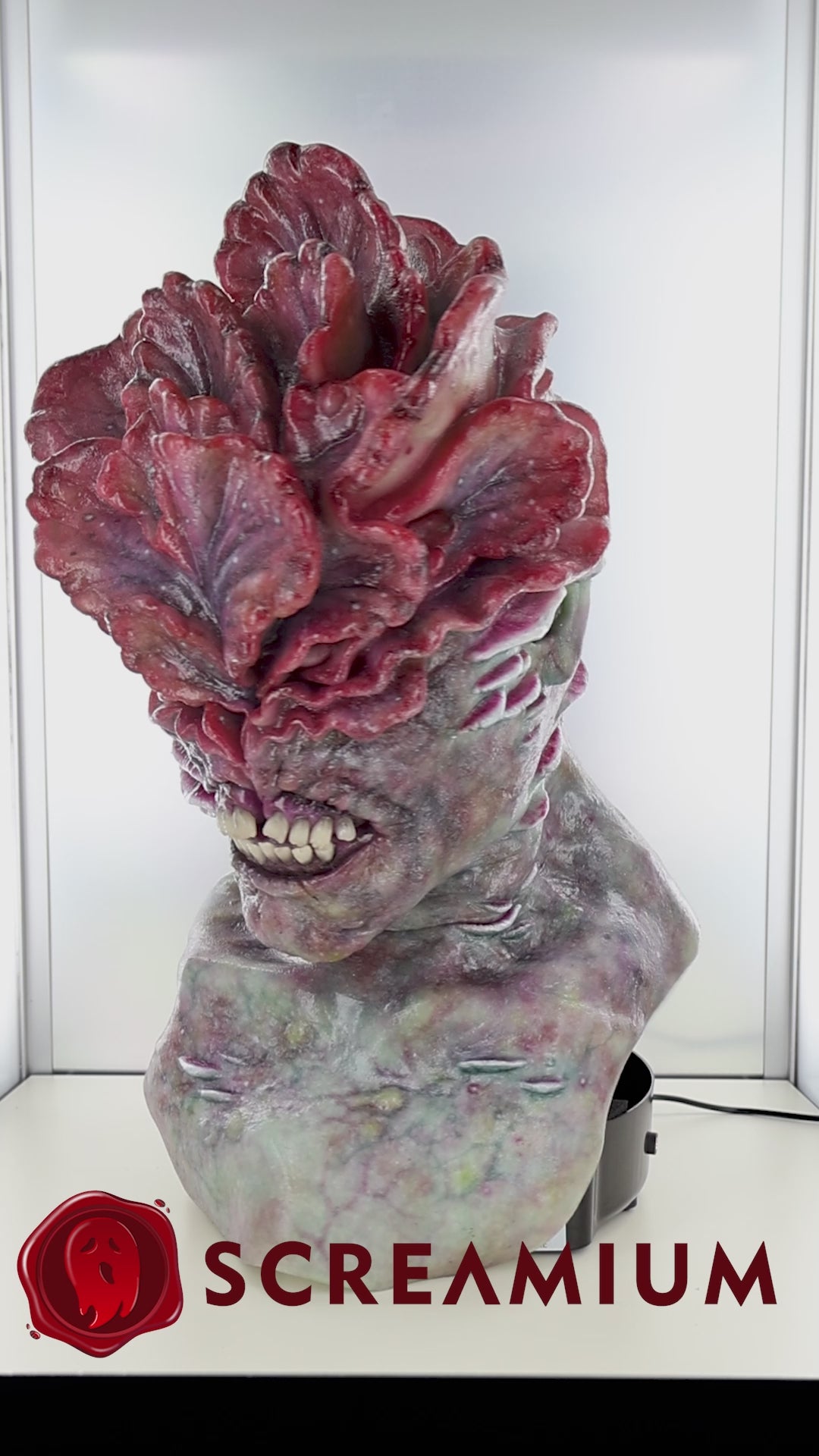 Motorized Mannequin Head Halloween Mask Display Stand with Sound Effects