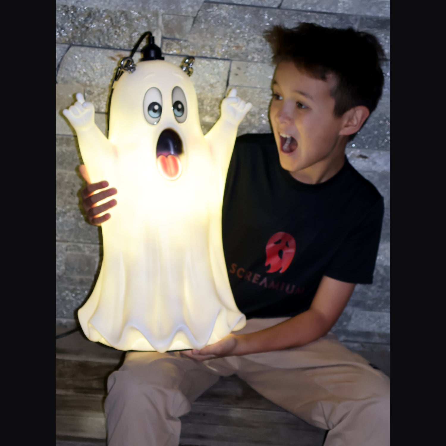 Friendly Ghost Pendant Lantern Prop 20-Inch-Tall Outdoor Halloween Decoration