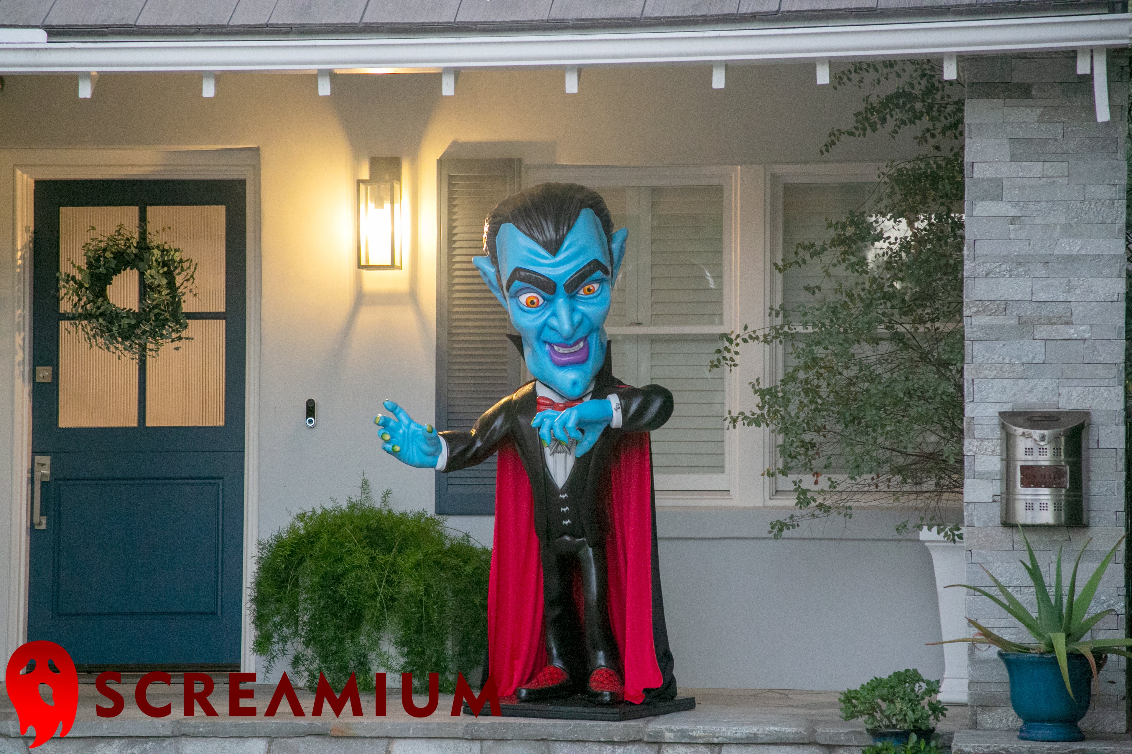 Giant Vampire Halloween Decoration : 6-Foot-Tall Selfie Station Statue Prop